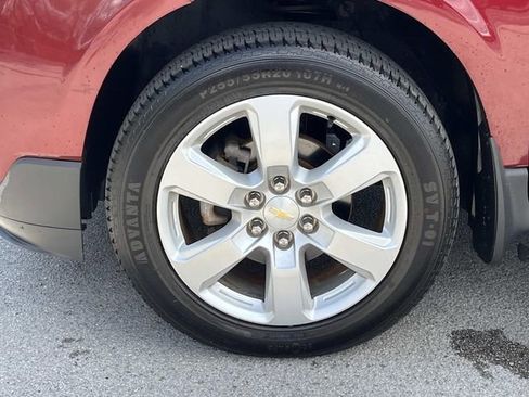Used 2017 Chevrolet Traverse LT w/ Style and Technology Package FWD image 10