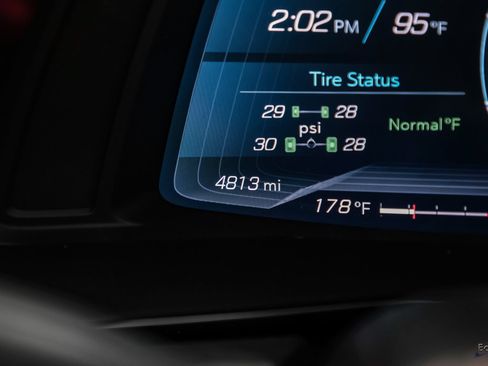 Used 2024 Chevrolet Corvette Z06 RWD image 91