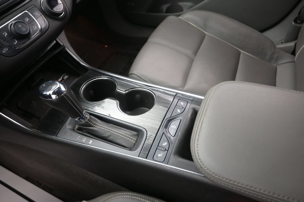 Used 2018 Chevrolet Impala Premier FWD image 15