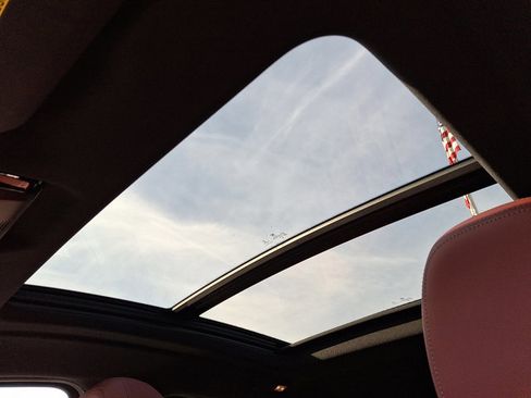 Certified 2023 BMW X4 xDrive30i w/ Premium Package image 15