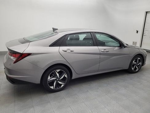 Used 2023 Hyundai Elantra SEL w/ Convenience Package FWD image 10