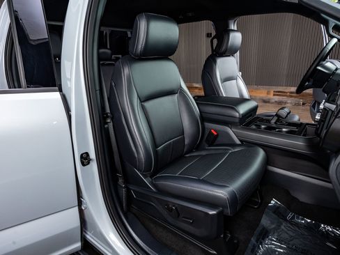 Used 2025 Ford F150 Lariat w/ Equipment Group 501A Mid image 31