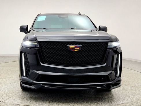 Used 2023 Cadillac Escalade V image 2