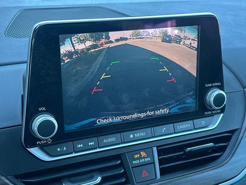 Used 2023 Nissan Altima 2.5 SV image 19