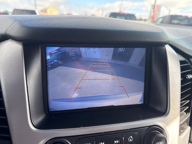 Used 2017 GMC Yukon SLT AWD/4WD image 28