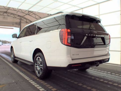 Used 2025 Ford Expedition Max Active AWD/4WD image 4