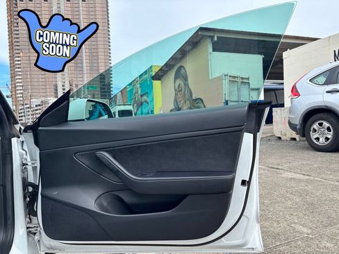 Used 2021 Tesla Model 3 Standard Range Plus RWD image 9