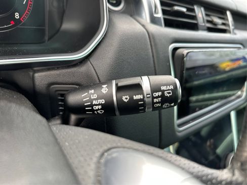 Used 2018 Land Rover Range Rover Sport SE image 29