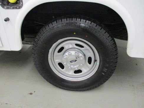 Used 2016 Ford F250 XL image 6