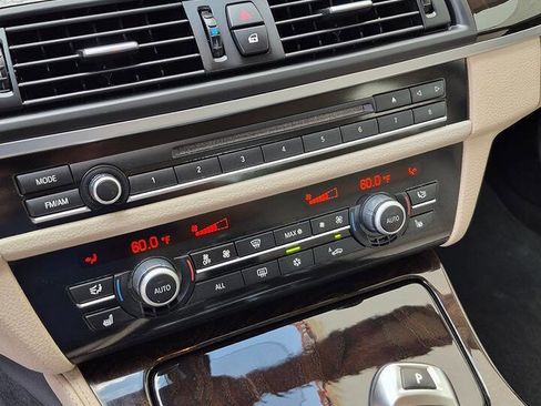 Used 2012 BMW 528i xDrive Sedan AWD/4WD image 46