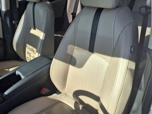 Used 2017 Honda Civic Touring image 7