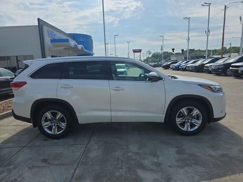 Used 2019 Toyota Highlander Limited AWD/4WD image 6