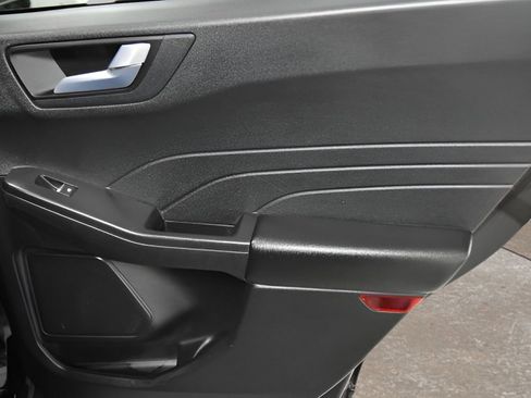 Used 2023 Ford Escape ST-Line image 15