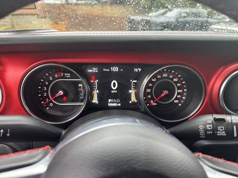 Used 2020 Jeep Wrangler Unlimited Rubicon AWD/4WD image 30