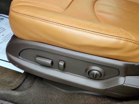 Used 2016 Buick Enclave Leather FWD image 10
