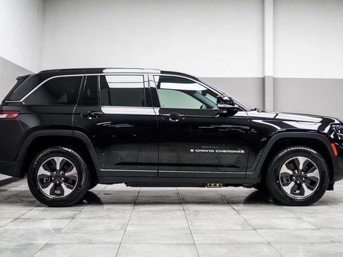 Used 2024 Jeep Grand Cherokee Limited 4xe AWD/4WD image 7