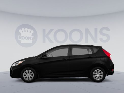 Used 2016 Hyundai Accent SE FWD image 2