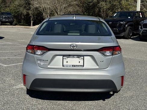 Used 2024 Toyota Corolla LE image 3