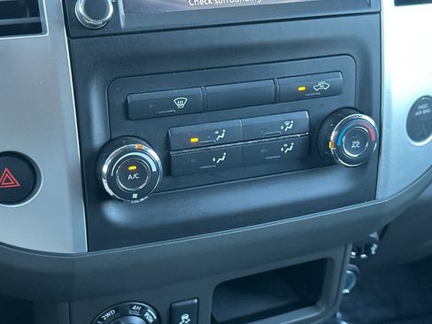 Used 2020 Nissan Frontier SV AWD/4WD image 19