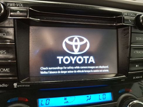 Used 2018 Toyota RAV4 XLE w/ Plus Extra Value Package AWD/4WD image 22
