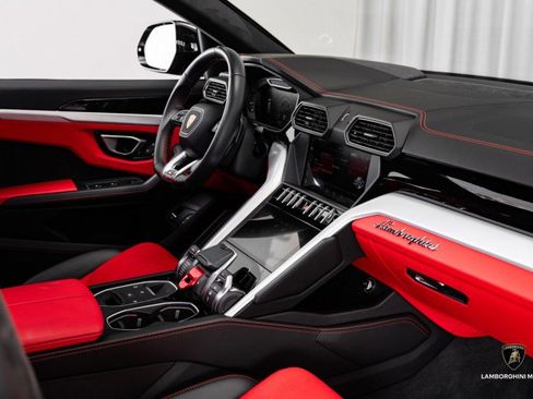 Used 2019 Lamborghini Urus image 46