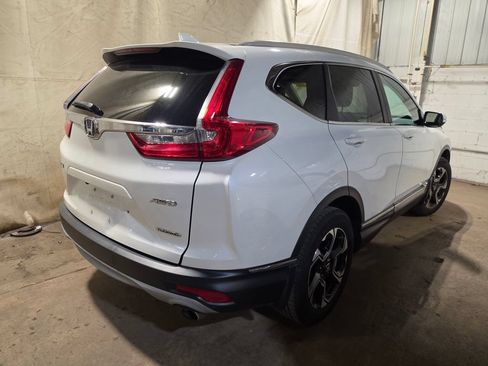 Used 2018 Honda CR-V Touring image 2