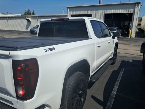 Used 2023 GMC Sierra 1500 Elevation w/ Preferred Package AWD/4WD image 6
