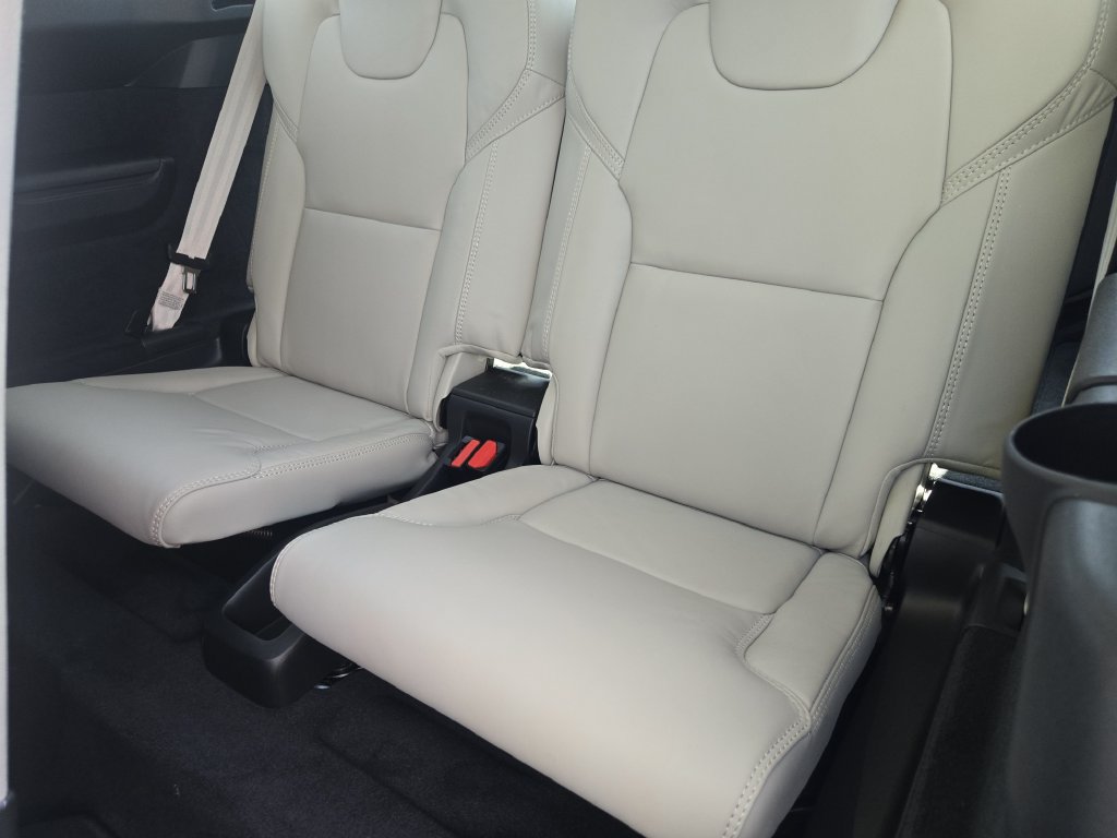 Used 2026 Volvo XC90 B6 Ultra w/ Protection Package AWD/4WD image 31
