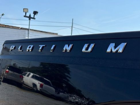 Used 2016 Ford F250 Platinum w/ FX4 Off-Road Package AWD/4WD image 5