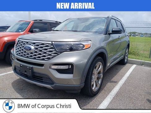 Used 2020 Ford Explorer Platinum w/ Premium Technology Package AWD/4WD image 3