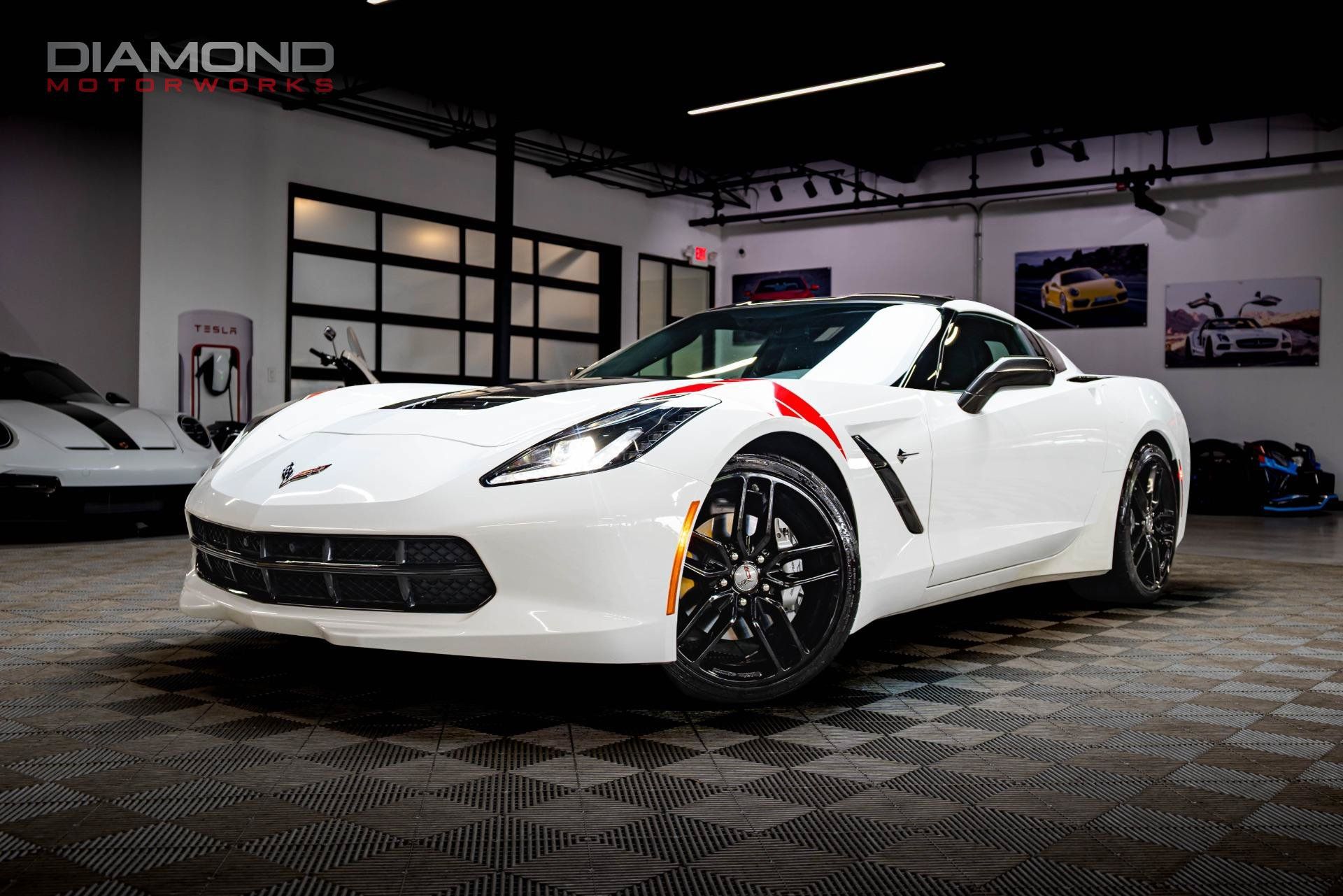 Used 2019 Chevrolet Corvette Stingray Coupe w/ 1LT RWD image 1