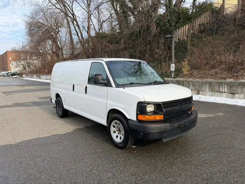Used 2014 Chevrolet Express 1500 image 5
