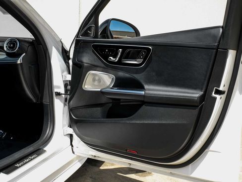 Used 2022 Mercedes-Benz C 300 4MATIC Sedan image 47