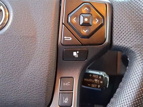 Certified 2022 Toyota Tacoma TRD Sport image 28