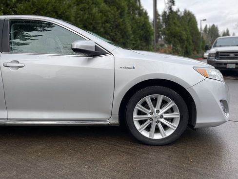 Used 2012 Toyota Camry XLE image 2