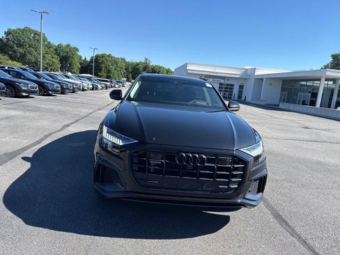 Used 2023 Audi Q8 Prestige AWD/4WD image 2