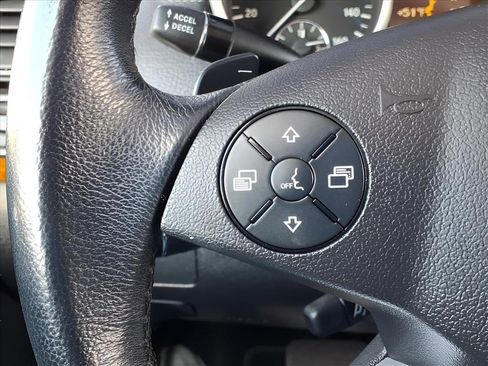 Used 2009 Mercedes-Benz GL 320 BlueTEC 4MATIC image 32