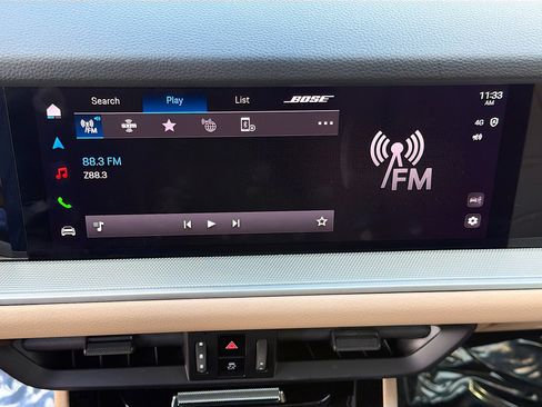 Used 2025 Porsche Cayenne Coupe image 32