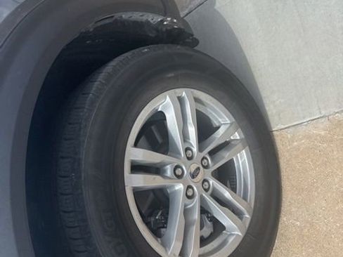 Used 2023 Ford Explorer XLT w/ Equipment Group 202A image 15