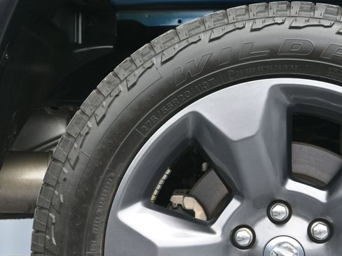 Used 2024 RAM 1500 Big Horn AWD/4WD image 42