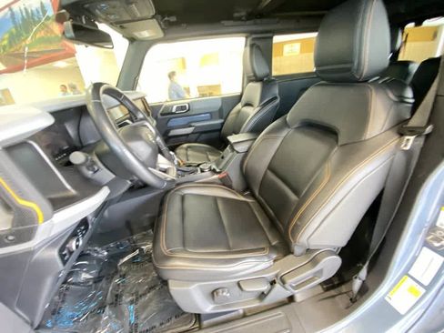 Used 2023 Ford Bronco Badlands AWD/4WD image 14