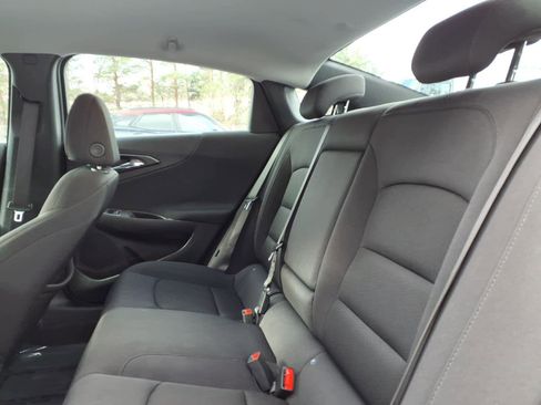 Used 2023 Chevrolet Malibu LT image 9