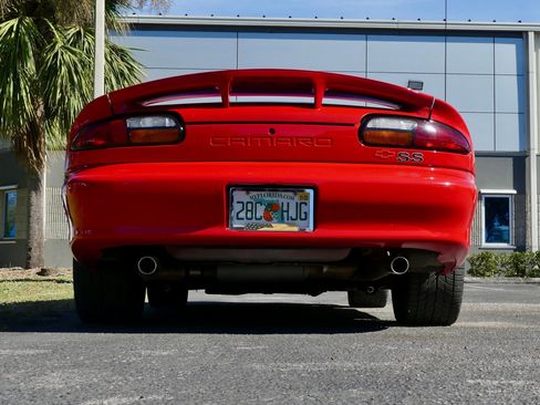 Used 2000 Chevrolet Camaro Z28 w/ SS Performance/Appearance Pkg image 23