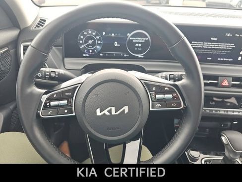 Certified 2024 Kia Seltos EX AWD/4WD image 16