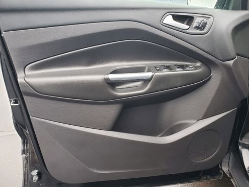 Used 2016 Ford Escape Titanium AWD/4WD image 13