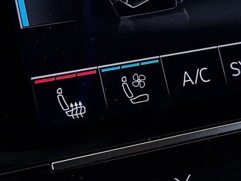 Used 2024 Audi S8 image 35