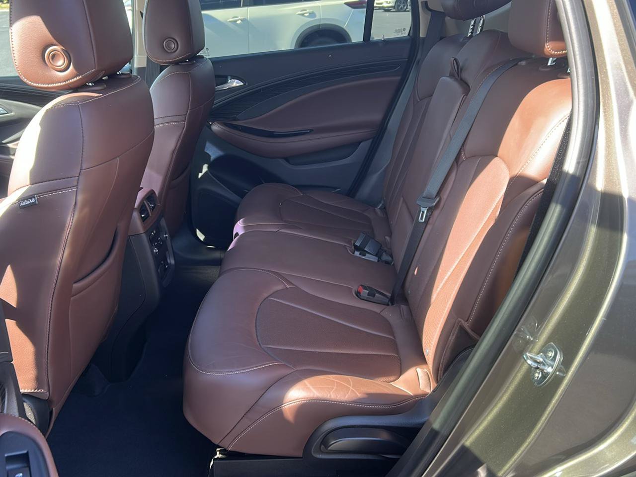 Used 2018 Buick Envision Essence w/ LPO, Interior Luxury Package FWD image 11