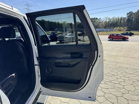 Used 2021 Ford Expedition Max Limited image 18