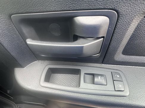 Used 2018 RAM 1500 Express w/ Express Value Package image 39