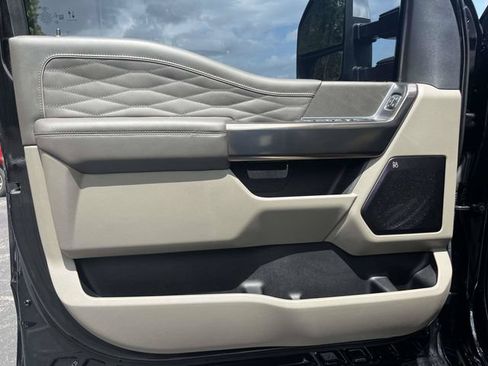 Certified 2025 Ford F450 Platinum w/ Platinum Plus Package AWD/4WD image 18